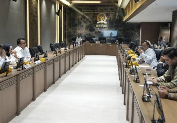 Rapat dengan Pimpinan DPR, BGN Kekeh Anak Harus Belajar dalam Kondisi Perut Kenyang