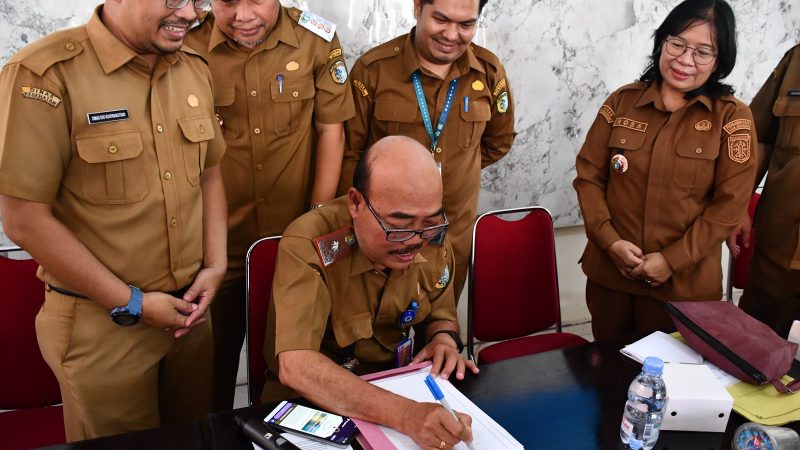 Sekda Kartiyus Dorong Kecamatan Sintang Segera Deklarasikan Open Defecation Free