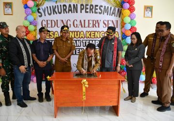 Bupati Sintang Resmikan Galeri Seni Desa Benua Kencana