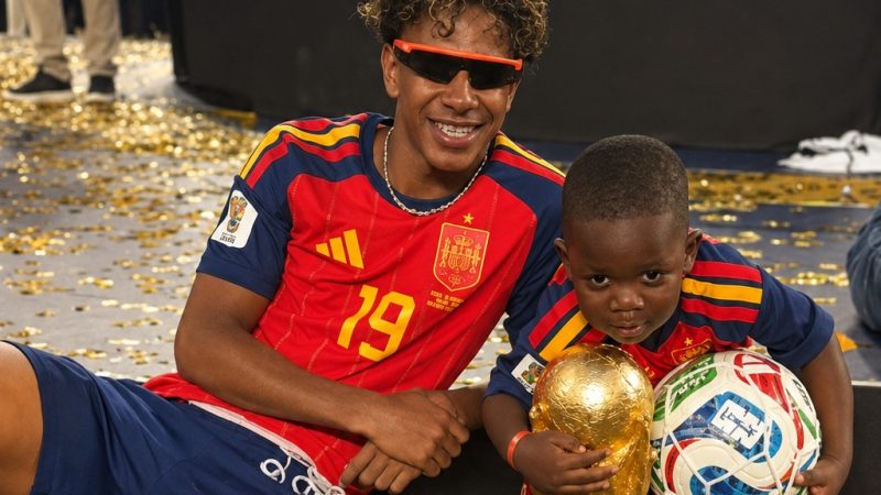 Wow, Pemain Spanyol Terima Rp15,5 Miliar per Orang