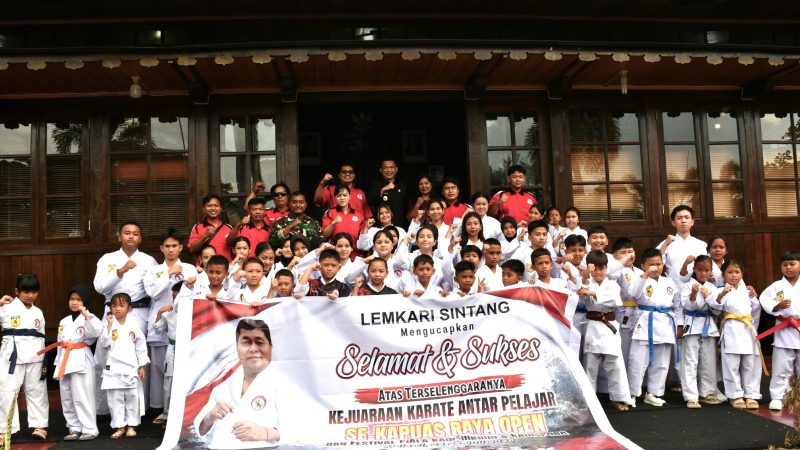 Wabup Sintang Lepas Atlet Lemkari Menuju Kejurda Karate se-Kapuas Raya
