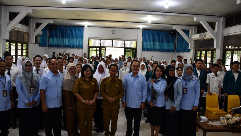 Bupati Sintang Jadi Narasumber Kuliah Umum Poltekes Kemenkes Pontianak